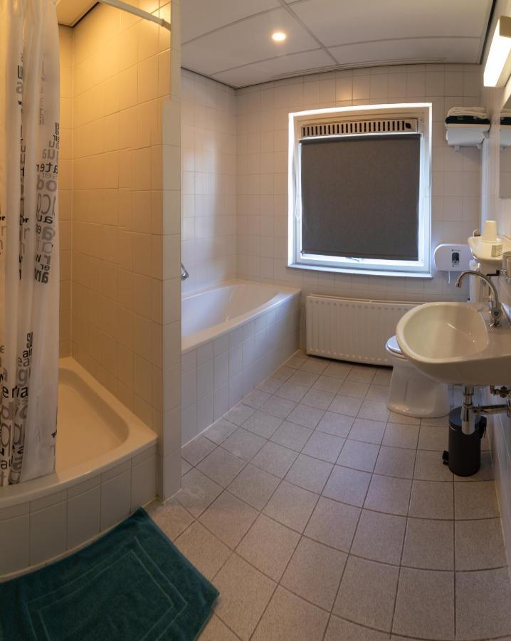 Hotel De Zwaan Schoondijke Eksteriør bilde